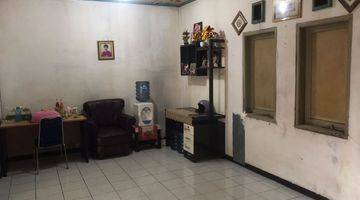 ruang keluarga rumah tua  di pratista antapani