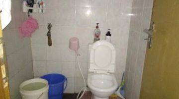kamar mandi rumah 1lantai siap huni di