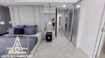 Gambar 5 Kemang Village The Grey House With Private Lift