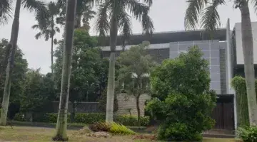 Gambar 1 Rumah Bagus hadap Timur, 3 lantai di cluster baru Permata Buana, Jakarta Barat