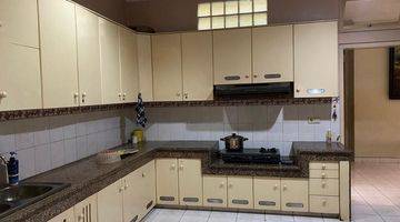 dapur rumah 2 lantai siap huni