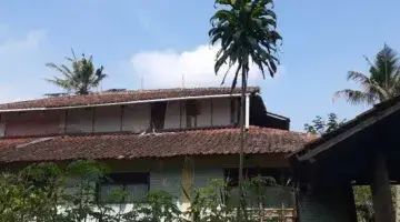 Gambar 2 Villa Tua Hitung Tanah berlokasi Bagus sekalii Megamendung, Bogor,