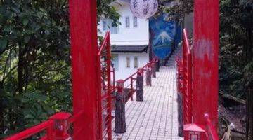 tampak depan rumah di villa izumi mega