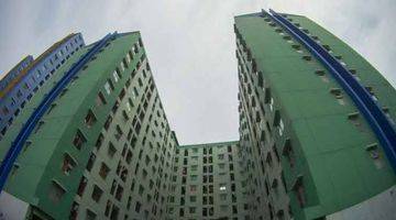 tampak depan apartemen green park view daan