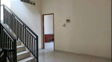 ruang keluarga rumah di tanjung duren dalam