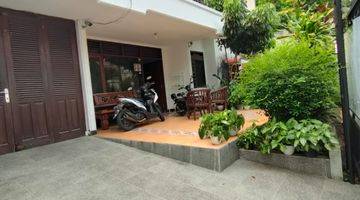 tampak depan  rumah lama hitung tanah lokasi