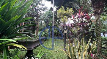 tampak depan  rumah furnished sudah renovasi shm