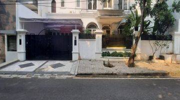 Gambar 1 Rumah Pondok Indah Desain Classic Tropical Harga Dekat Njop