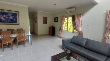 Gambar 1 Rumah Cozy Siap Huni Semi Furnish Central Park Kota Wisata Cibubur