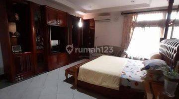 Gambar 1 Rumah Cozy Plus Kolam Renang Luas Raffles Hills Cibubur