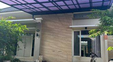 Gambar 1 Rumah Cantik 1.5 lantai di Jemur Andayani SHM full furnished Stategis