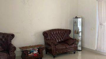 Gambar 2 Dijual Rumah 2 Lantai Di Royal Spring Hertasning