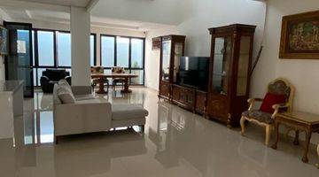 Gambar 4 Rumah Cantik Turun Harga Rapih Siap Masuk Furnished di Lokasi Okenya Bsd Type Modern Classic