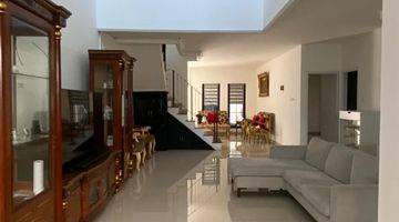 Gambar 5 Rumah Cantik Turun Harga Rapih Siap Masuk Furnished di Lokasi Okenya Bsd Type Modern Classic