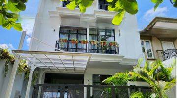 Gambar 1 DIJUAL RUMAH MEWAH FULL FURNISHED DI PONDOK INDAH Rumah di Pondok Indah 3 Lantai SHM Bagus Timur