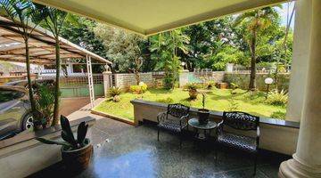 Gambar 2 Rumah di area Pondok Indah nyaman dan asri