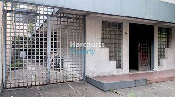 Gambar 4 Rumah di Dharmawangsa bisa kantor