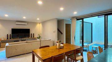 Gambar 5 Rumah Semi Furnish Tropical Modern Open Space Di Bintaro 