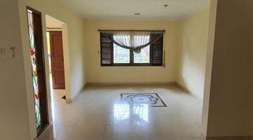 Gambar 3 Jual Bu Rumah Dalam Komplek Ciputat Kebayoran Lama 