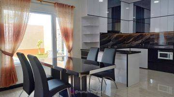 Gambar 5 Rumah Mewah Dengan Kolam Renang Full Furnished Di Purwomartani Jogja