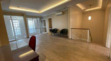 Gambar 5 Rumah 3 Lantai Bagus Furnished di Cilandak, Jakarta Selatan