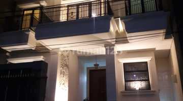 tampak depan rumah bagus sunrise garden kedoya