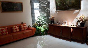 ruang tamu rumah bagus sunrise garden kedoya