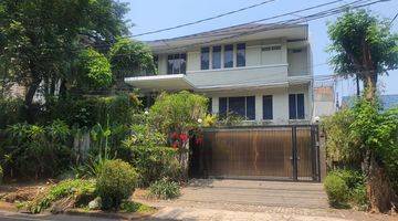 Gambar 1 Rumah 2 Lantai Bagus Furnished HGB