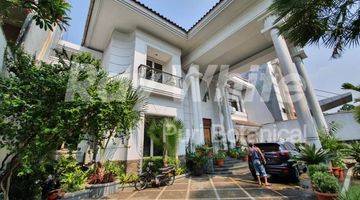 Gambar 2 Dijual rumah mewah 2 lantai kawasan pondok indah