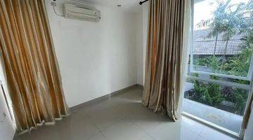 kamar tidur dijual rumah minimalis modern di