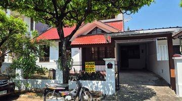 Gambar 1 Rmh Bagus, 3+1kt, Carport 2mbl Jl Niaga 8, Kemang Prtm