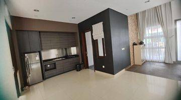 ruang makan rumah siap huni di greenwich