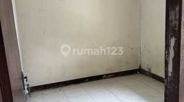 kamar tidur rumah di kawasan pasar kemis
