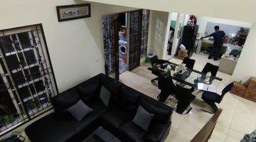 ruang keluarga rumah victoria river park cluster