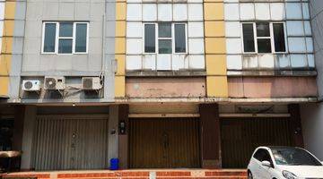 tampak depan bsd, ruko golden boulevard 2,5lantai