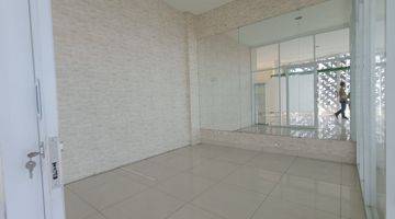 Gambar 5 Gedung Kantor Foresta Business Loft Bsd City Strategis Negotiable