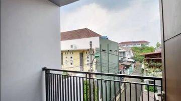 Gambar 5 Rumah 2 lantai minimalis di pondok kelapa