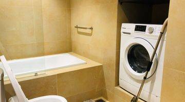 kamar mandi apartement 2 br paling startegis