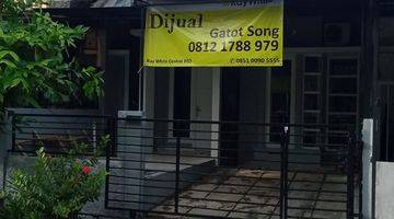 tampak depan rumah bagus nyaman dan asri