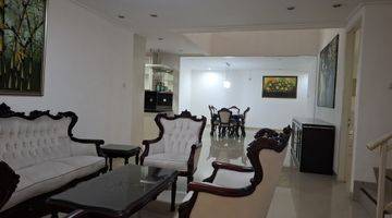 Gambar 2 Rumah disewakan full furnished di Bintaro Sektor 9, Tangerang Selatan.