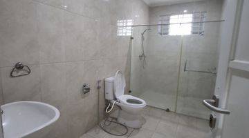 Gambar 5 Rumah disewakan full furnished di Bintaro Sektor 9, Tangerang Selatan.