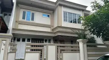 Gambar 2 Rumah cozy dalam cluster Komplek Intercon, Jakarta Barat