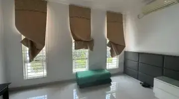 Gambar 4 Rumah Kondisi Rapi,siap Huni. Semi Furnish Mediterania Boulevard Pik1 Jakarta Utara,