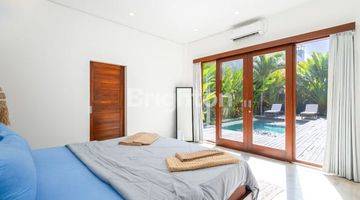 Gambar 1 Bali, Canggu. Stylish Villa For Rent Kontrakan Bagus