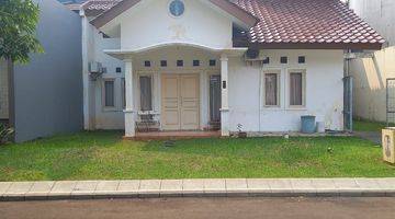 Gambar 1 Rumah Kost di Belakang Gunadarma, Depok. Bagus. Unfurnished.