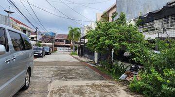 Gambar 5 Rumah di Komplek Green Garden, Jalanan depan lebar dan mulus