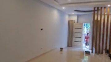 Gambar 3 Rumah Baru Minimalis 2 Lantai Di Area Jl Dr. Sutomo Surabaya