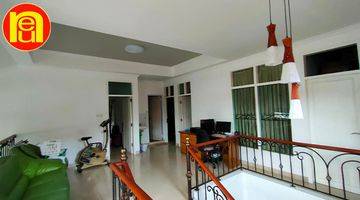 Gambar 2 Dijual Rumah 2 Lantai, Shm, Kedoya Jakarta