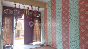 ruang tamu rumah di perumahan graha padma