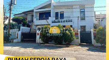 tampak depan kan rumah tengah kota semarang